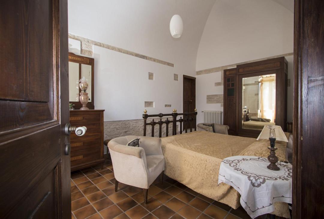 Villa Masseria Citulo Il Pino Grande à Castel Del Monte  Extérieur photo